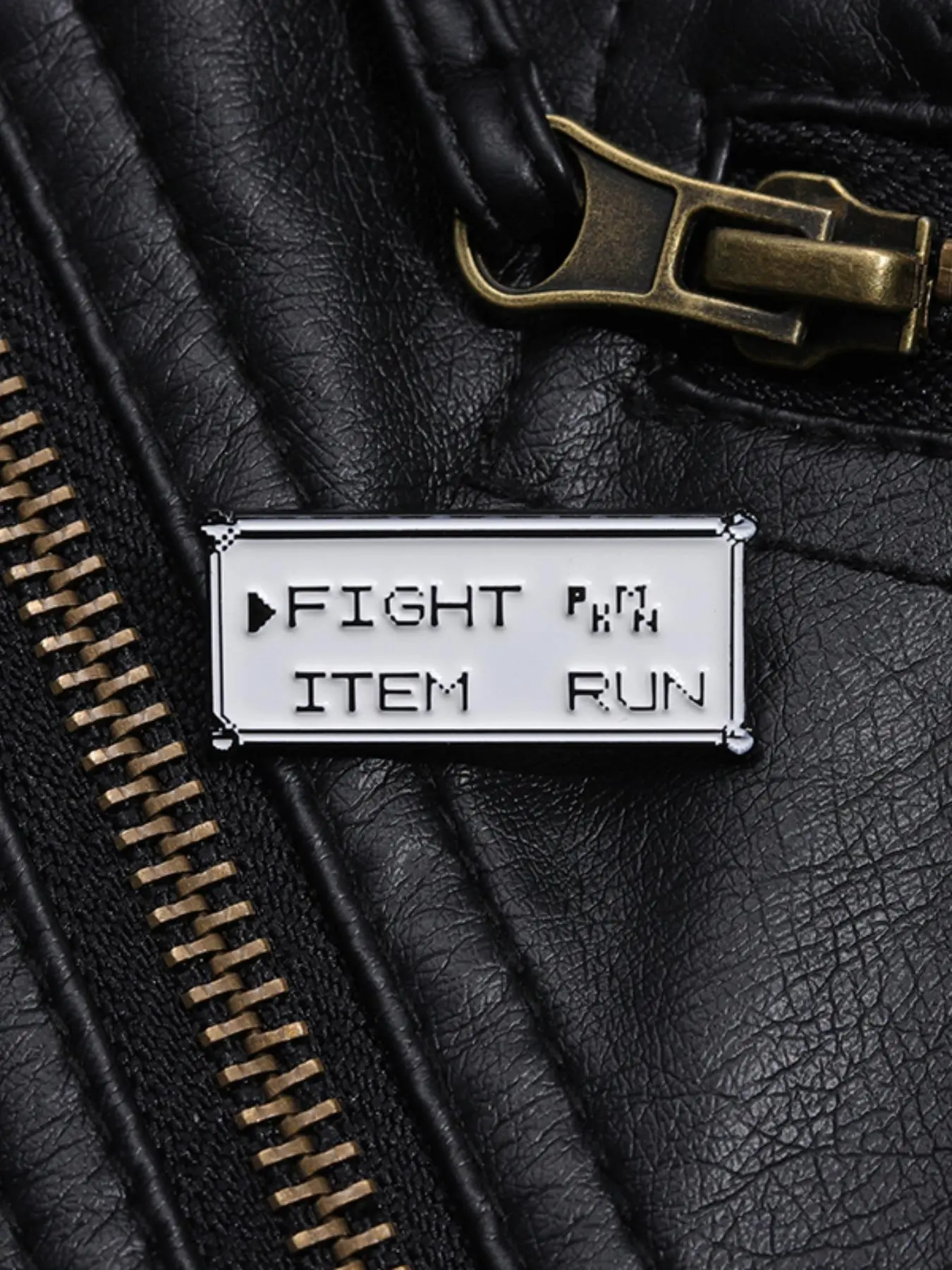 Letter Pattern Brooch, Alloy B - огляд і ціна Men Accessories All